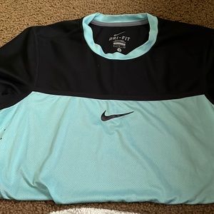 Nike tee